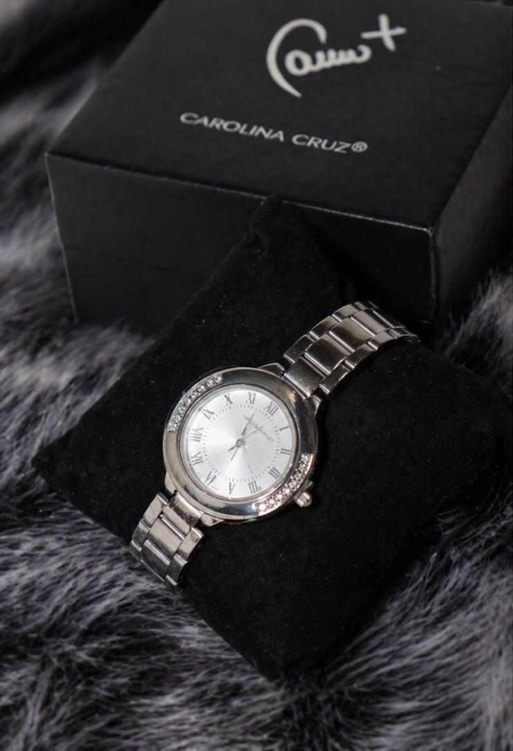 RELOJ EDICIÓN LIMITADA CAROLINA CRUZ